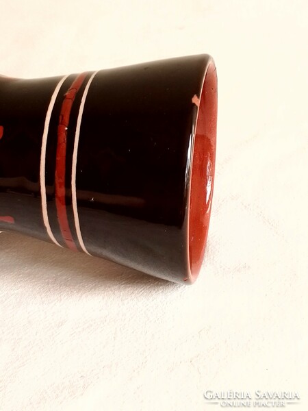 Régi népművészeti fekete mázas kerámia füles korsó bokály 20,5 cm