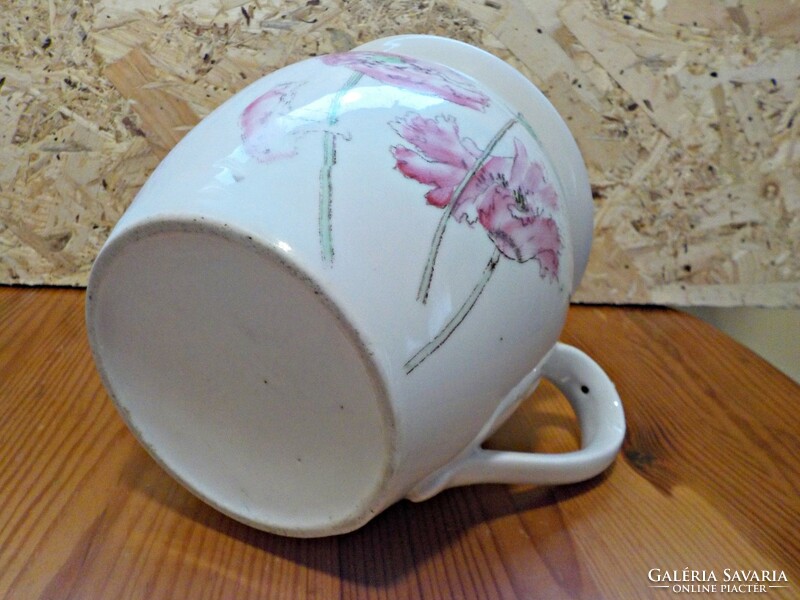 Rare porcelain cup with poppy flowers 7 dl.