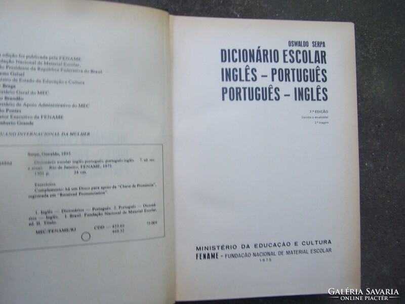 Portuguese-English, English-Portuguese dictionary 1301 pages