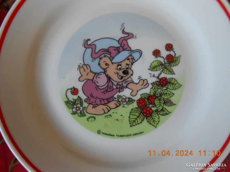 Children's plate with Zsolnay the captain of the forest fairy tale pattern