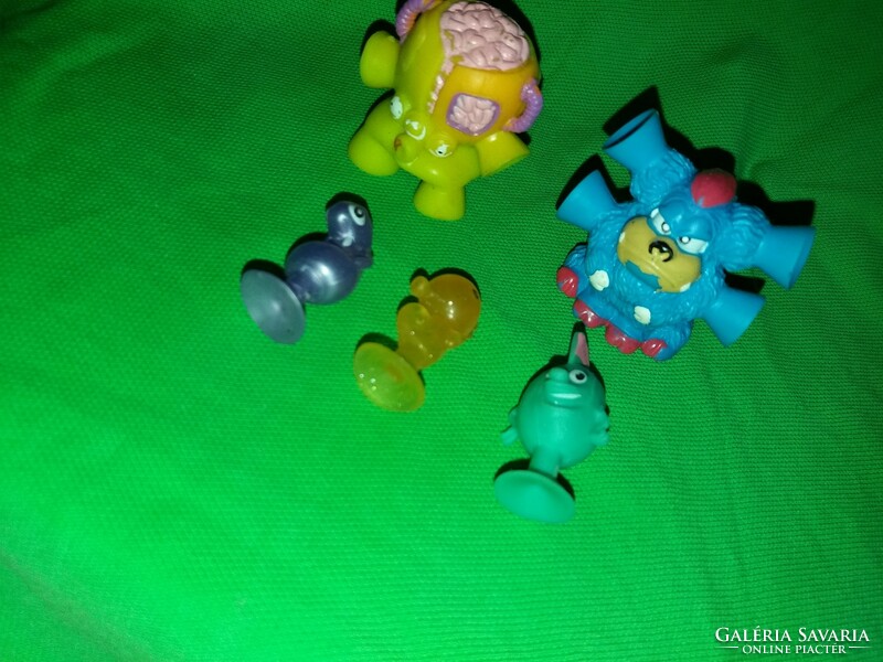Collectable stikeez figure package with special pieces only in one as shown in the pictures