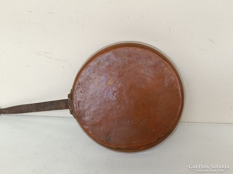 Antique kitchen utensil, thick-walled, heavy red copper pan with iron legs and lugs, with traces of tin plating 963 8657