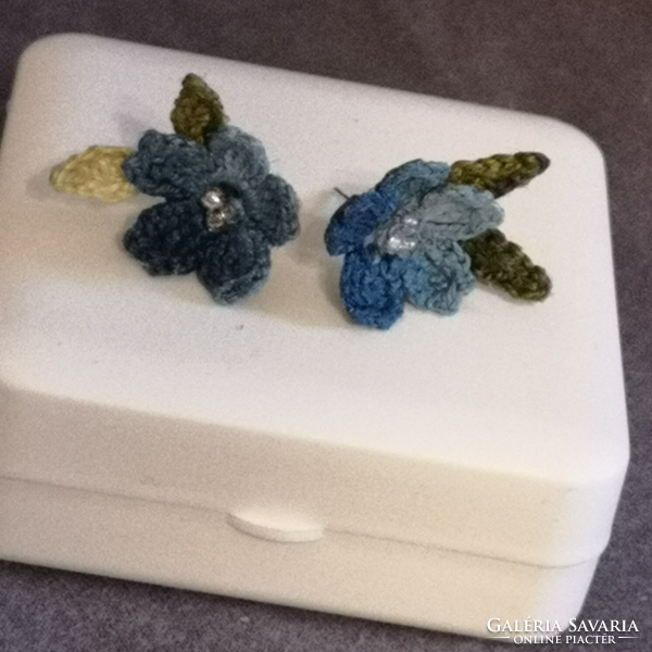 Earrings made with microcrochet blue