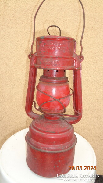 Petróleum lámpa , viharlámpa , német gyártmányú , Feuerhand  piros  jénai üveggel