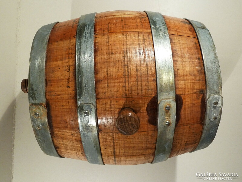 Wine and brandy barrel