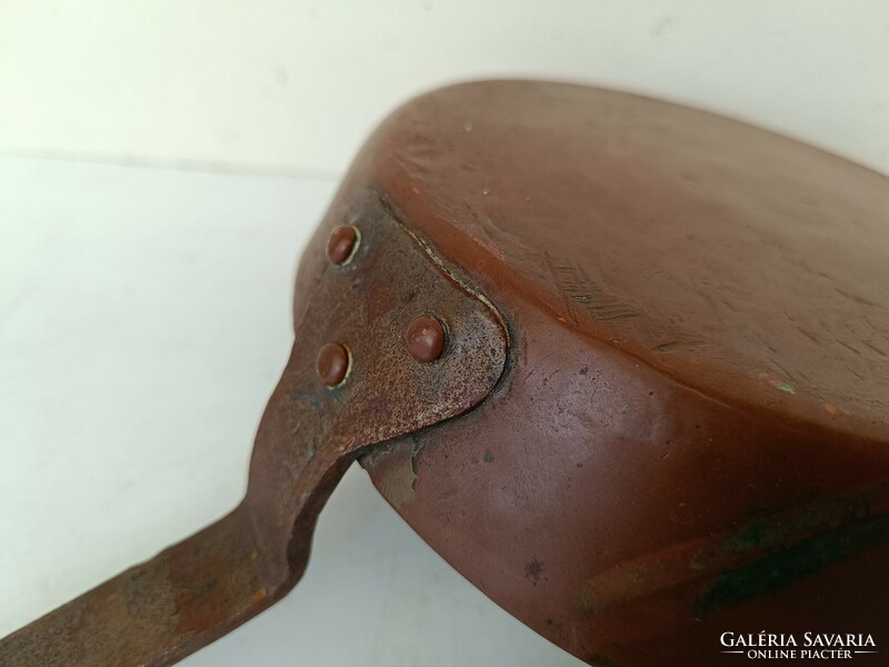 Antique kitchen utensil, thick-walled, heavy red copper pan with iron legs and lugs, with traces of tin plating 963 8657