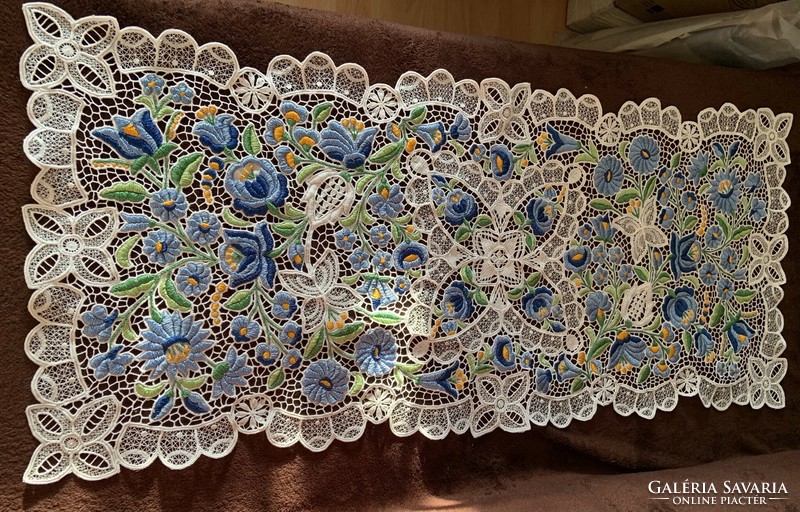 Kalocsa patterned tablecloth