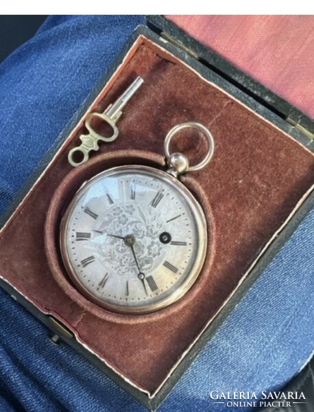 Original gold pocket watch with key around 1820-1870 for sale! Price: 380,000.-