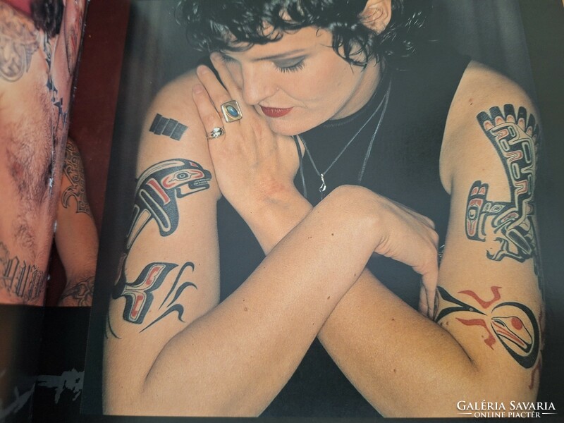 A tetoválás nagykönyve.  8900.-Ft