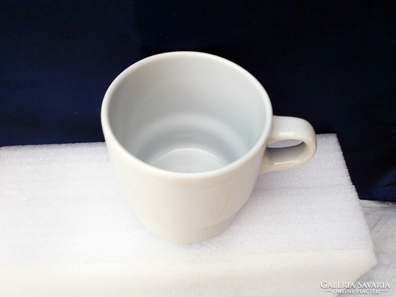 Lowland white mug