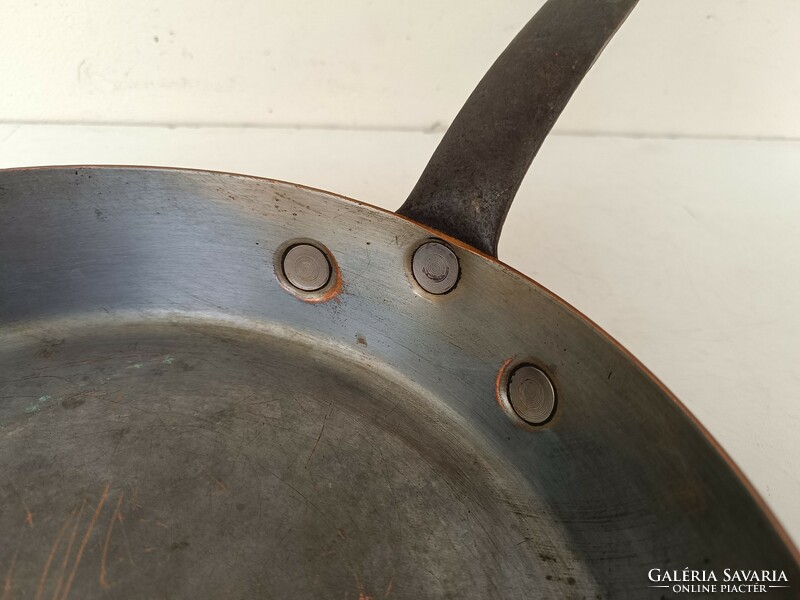 Antique kitchen tool red copper frying pan with iron legs and lugs with traces of tin plating 964 8658