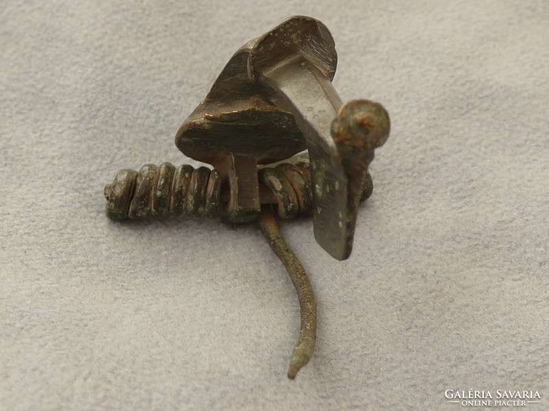 Antik római fibula eredeti római kori bronz fibula római ruhakapocs bross hagyatékból