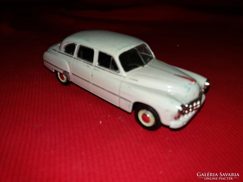CCCP gaz 12 zim ever Russian luxury car 1:43 metal model Gorky car factory according to the pictures