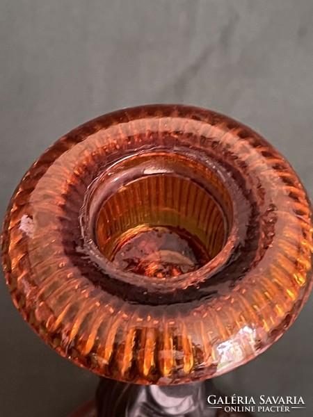 Borostyán színű préselt üveg gyertyatartó (U0028)
