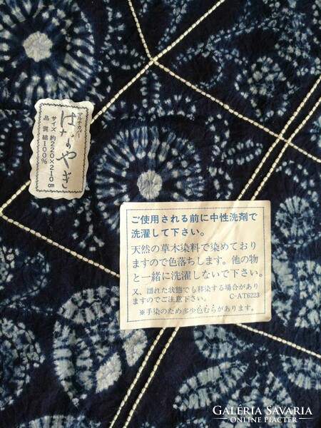 Bedspread blue dye