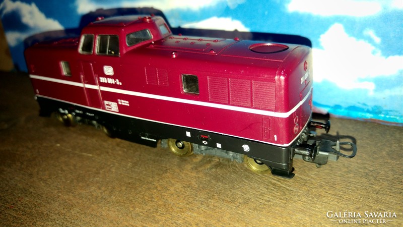 H0 lima 280 diesel locomotive for sale.