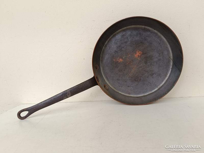 Antique kitchen tool red copper frying pan with iron legs and lugs with traces of tin plating 964 8658