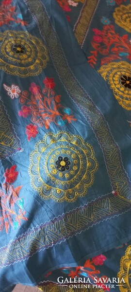 Cotton satin embroidered bedspread/tablecloth
