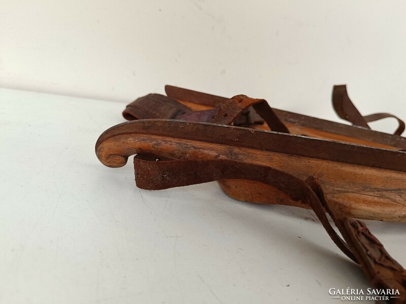 Antique wooden skates with carrying bag for sports equipment 8654