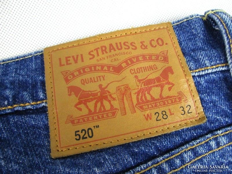 EREDETI LEVIS 520 (W28 / L32) FÉRFI FARMERNADRÁG