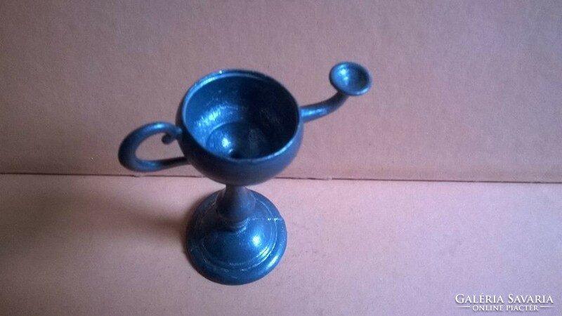 Pewter miniature - 01. - Storage ornament or dollhouse accessory