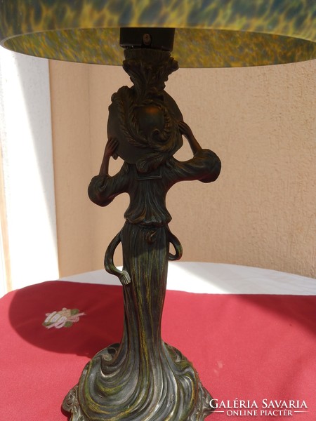 Antik női alakos asztali lámpa, eredeti Francia art deco üvegbúrával, Jelzett,,Art de France,,