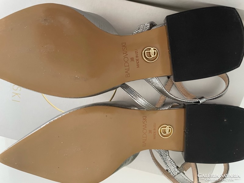 New silver Baldovski leather shoes size 38