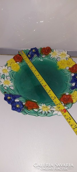 Ceramic bowl with flowers