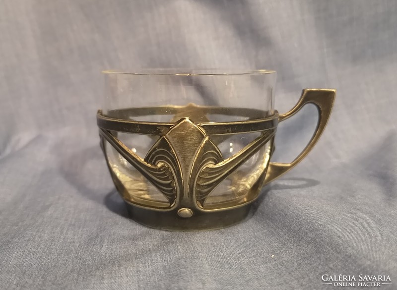 Viennese art nouveau cup. Approx. 1919. Flawless.