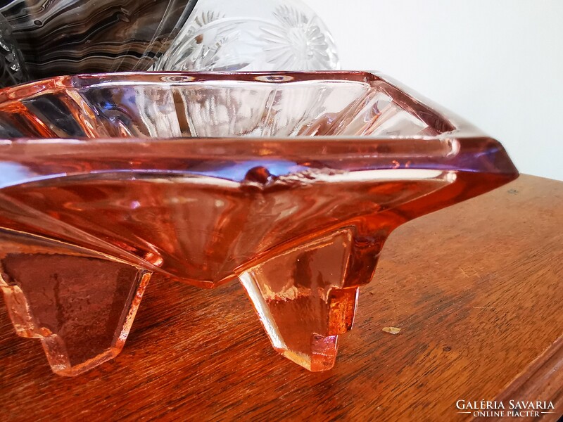 Art deco salmon-colored glass bowl with legs