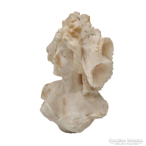 Marble female portrait m00838