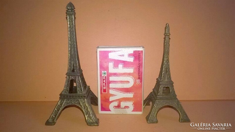Metal miniature - 2 pieces of the Eiffel Tower - shelf decoration or dollhouse accessory