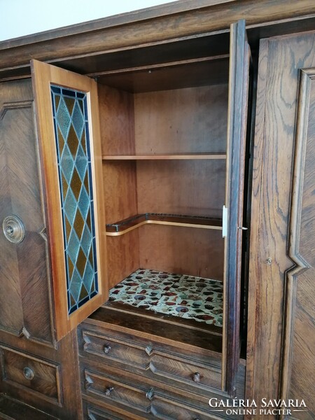 Colonial cabinet with original stained glass insert