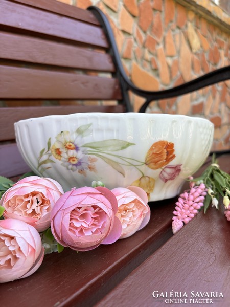 Gyönyörű Zsolnay tulipános virágos porcelán pogácsás tál  pörköltes levesestál nosztalgia darab