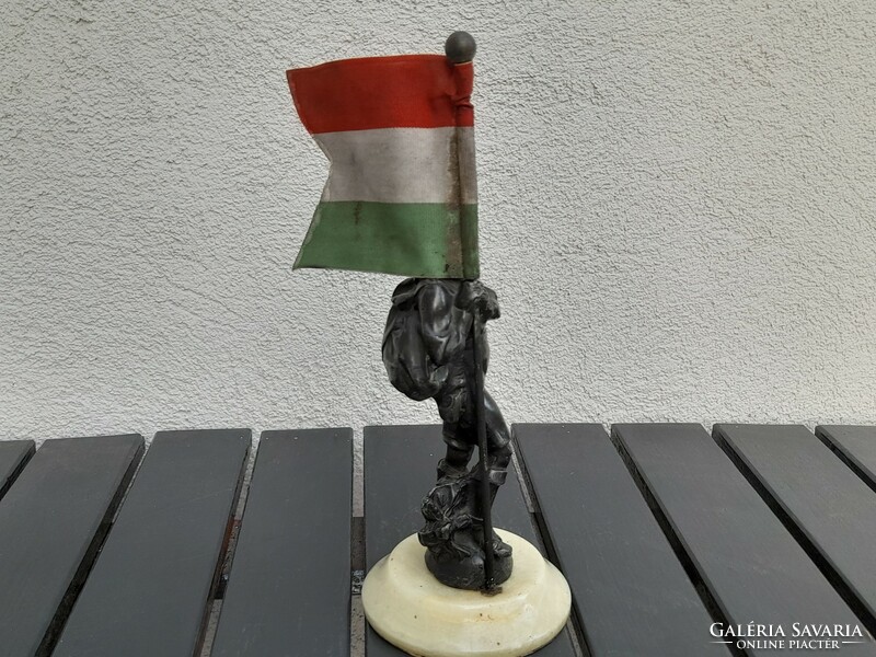 HUF 1. Be alert with the original flag of an extremely rare scout statue