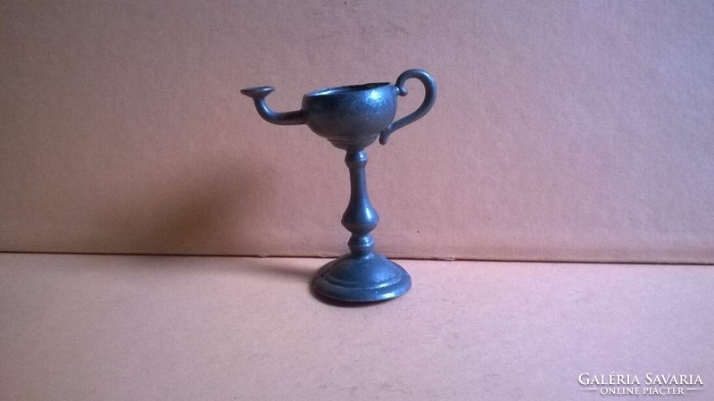 Pewter miniature - 01. - Storage ornament or dollhouse accessory