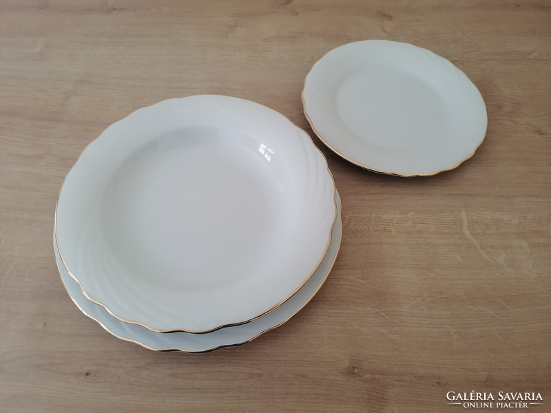 6 Personal complete Italian Tognana tableware in mint condition