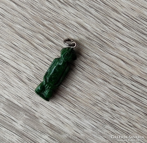 Jade figurine pendant