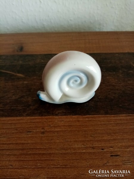 Aquincum aquazur porcelain snail