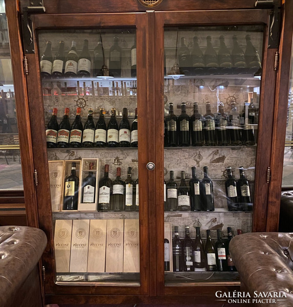 Wine storage display case