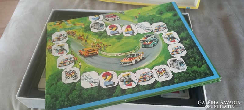 Scale rally is an old board game