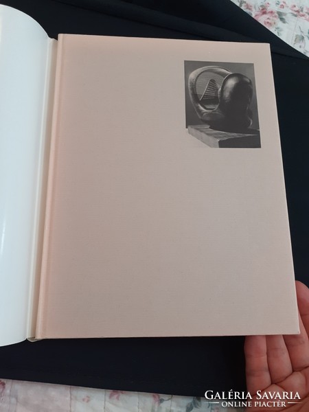 Henry Moore: A szobrászatról  - művészeti leíró album