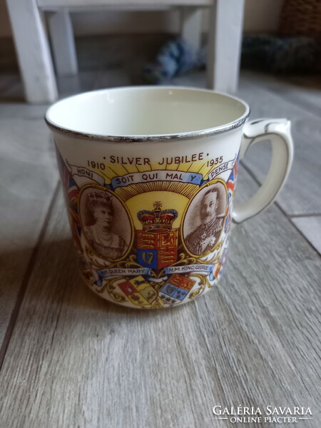 A wonderful old British Reign Jubilee porcelain commemorative cup (1935)