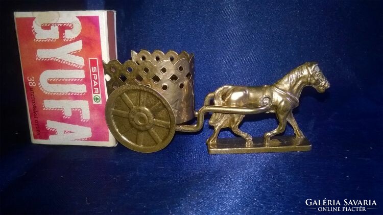 Metal miniature - war chariot - shelf decoration or dollhouse accessory