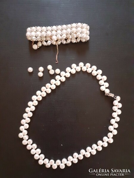 Cultured Pearl Necklace & Bracelet (Damaged)