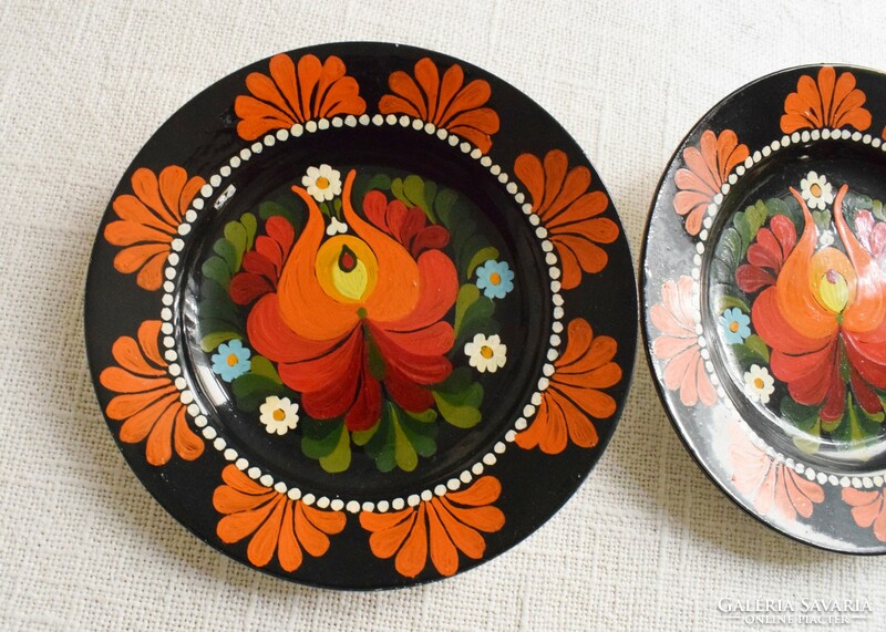 Decorative plate, painted Mezőkövesd matyó flower pattern wall plate, granite, 2 pcs.