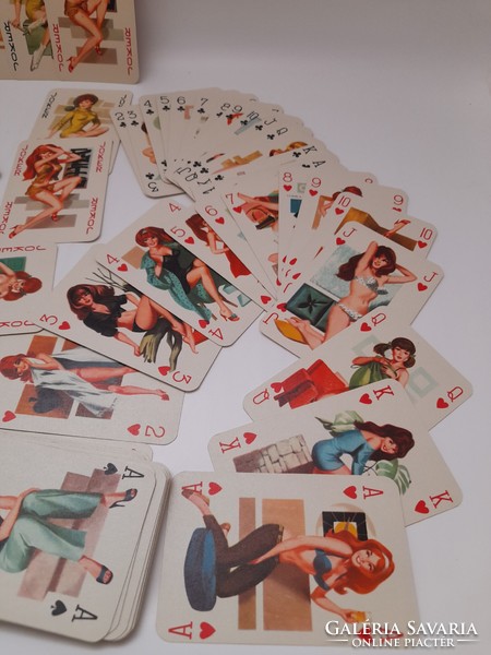 Retro 2 deck pin up rummy cards, without box