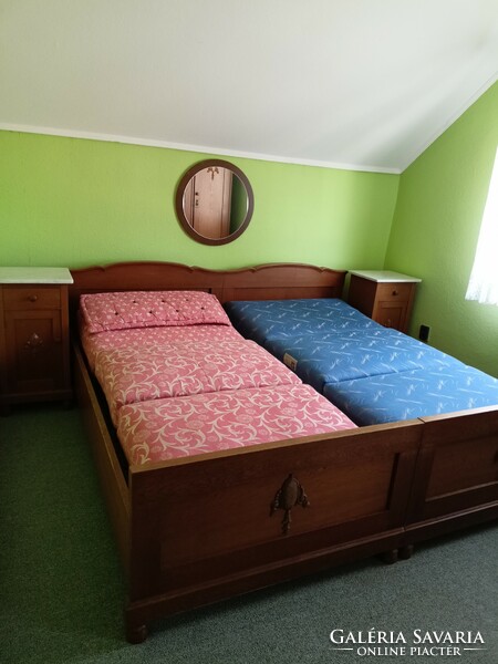 Old German solid wood bedroom set 5 pieces HUF 450,000