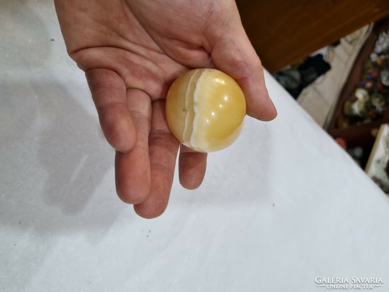 Alabaster egg