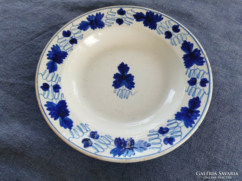 Apatfalvi plate with blue leaves, wall plate